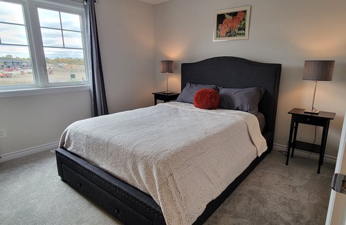 Ottawa Division House | New Build+PrimeTV+Movie+Games+Airport 10 mins