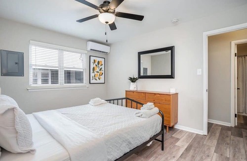 East Ocean View Apartment | OV Mosaic Oyster Suite