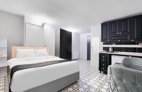 Kabatas House | Flat 5 min to Galata Tower, Istiklal and Bosphorus