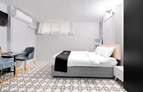 Kabatas House | Flat 5 min to Galata Tower, Istiklal and Bosphorus