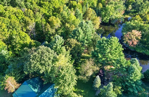 Actinolite Cottage | The Gordon's River Cabin-Custom Log Home The perfect family getaway!