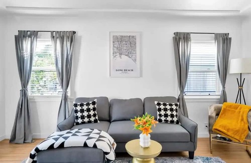Eastside House | Modern Pop Art getaway in Long Beach