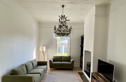 Seppeltsfield House | The Cottage at Seppeltsfield 2 bedroom cottage in the heart of Seppeltsfield