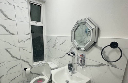 Belle Vue House | Fully equipped house with garden - close to the centre!