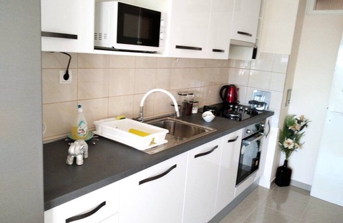 Sibenik Apartment | Two bedroom apartment with balcony and sea view Šibenik (A-22002-a)
