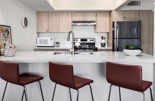 Deepwell Estates Condo | SmokeTree racket club condo in the heart of Palm Springs