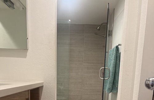 Deepwell Estates Condo | SmokeTree racket club condo in the heart of Palm Springs