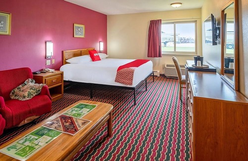 Chesaning House | Making The Best Memories Along The Way! Pets Are Welcome! Free Parking!