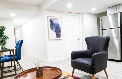 Brantford Apartment | Guest Suite in Family Friendly Neighborhood