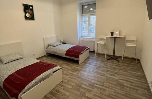 Budavar Apartment | Goldensun Apartment is a bright and fully equipped in the center of Budapest.