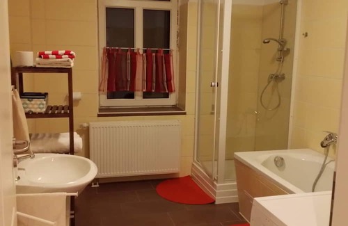 Schonau Apartment | 2 Raum Ferienwohnung in Chemnitz Schönau 60m2