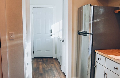 Thomasville House | Cozy cottage getaway near downtown Thomasville. Friendly to children and pets!