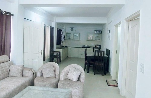 Kumarhatti Apartment | Stay once carry memories forever