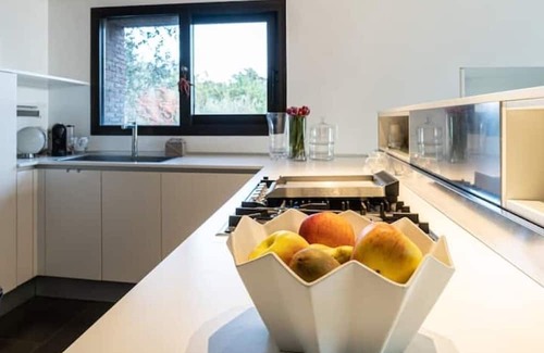 Ragalna House | Rahal villa with pool and outdoor fireplace between Etna and the sea