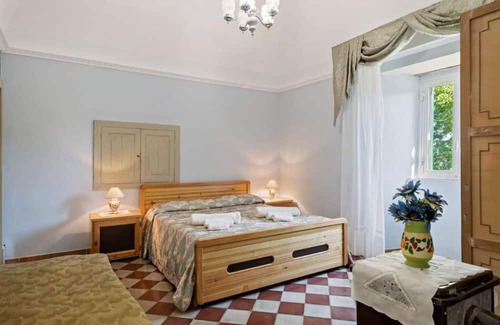 Maniace Villa | Villa "Casa Otaiti" with Mountain View, Private Garden & Wi-Fi