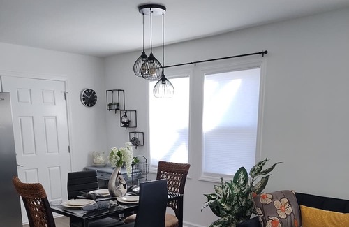 Charlotte House | Fully furnished home with full kitchen, including Wi-Fi, 50" color TV