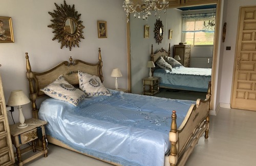 La Digne-d'Aval House | Grande Maison sur 1 ha de Terrain, Clos et Boisé Avec Piscine a la Campagne