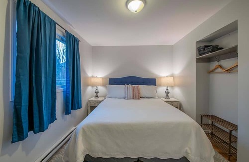 Smiths Falls House | Just 175 steps from the world famous Rideau Canal