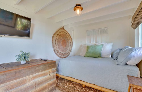 Aiea Apartment | Aiea Studio Apartment with Shared Patio & Views!