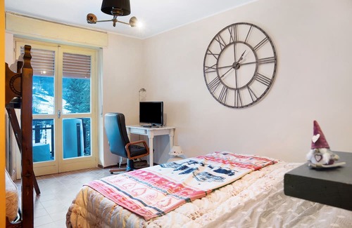 Tetti Mecci Apartment | Apartment "Il Cerbiatto - Guest House" with Mountain View, Private Terrace & Wi-Fi
