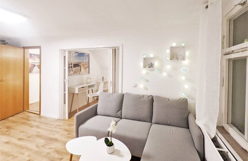 Sebnitz Apartment | Urlaubsidylle mit Pool&terrasse · H6