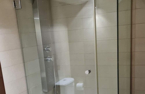 San Lazaro y Otero Apartment | Pequeño Apartamento con Wifi Lado Palacio Deportes. Próximo Salidas Autopista