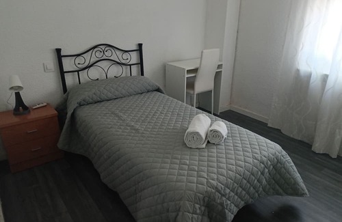 Toledo Apartment | Piso en Toledo: a 10 Minutos por Autovía del Casco Histórico y 5 Minutos del AVE