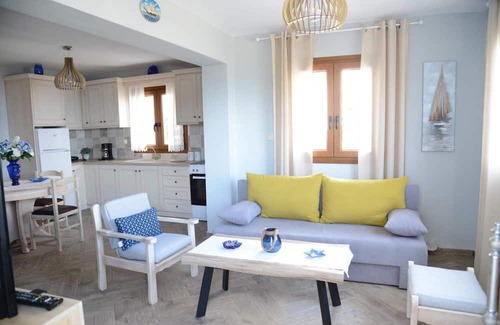 Sourpi Apartment | Goddess Athena Apartment