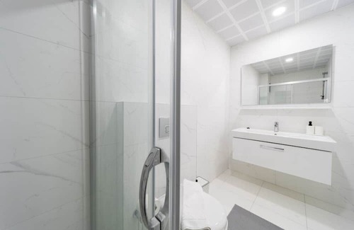 Antalya City Centre Apartment | Central Flat with Balcony near Sea in Muratpasa
