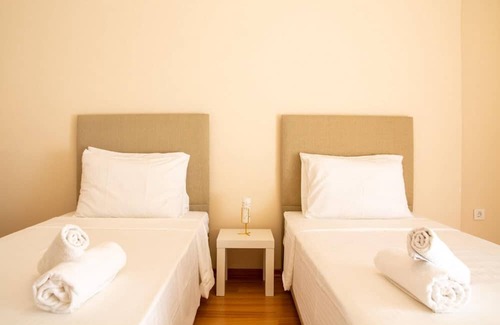 Karsiyaka Apartment | Flat near Sea and Public Transportation in Izmir
