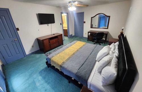 Olive Branch House | Southern Large Lake Front Custom Estate, Sleeps 16