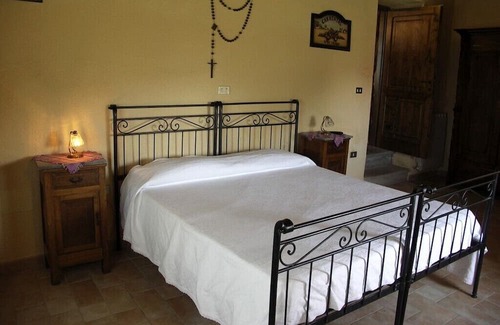 Piancastagnaio Villa | Typical Tuscan farmhouse with private pool