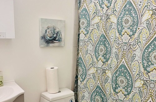West Laurel House | Cozy home away from home.