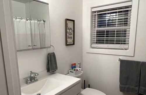 North East Apartment | Vines and Lines. Entire Guest Suite in PA Wine Country.