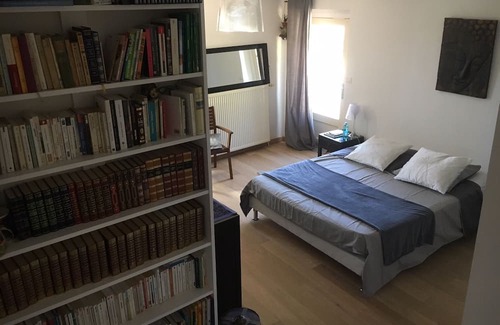 Florentin House | Holiday Home 'Mulberry House' with Private Pool, Private Terrace and Wi-Fi