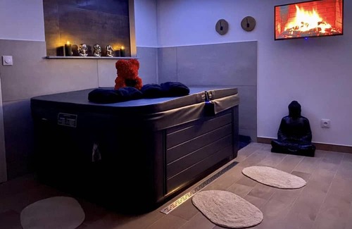 Richemont Apartment | Appartement Cocooning Avec Jacuzzi Privatif