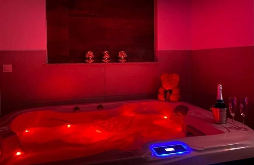 Richemont Apartment | Appartement Cocooning Avec Jacuzzi Privatif