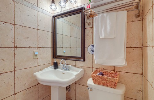 Shelley Apartment | Charming Shelly Vacation Rental w/ Shared Fire Pit