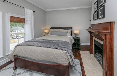 Coalfield House | Majestic 1880s Victorian at Windrock Mountain