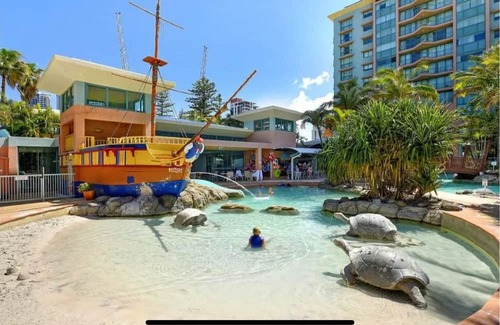 Gold Coast Resort | Resort style apartment in the hart of Surfers Paradise