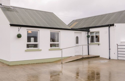Carndonagh Cottage | FINTAN'S, family friendly in Carndonagh, County Donegal