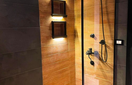 Oula Apartment | Luxury apt w/pool table