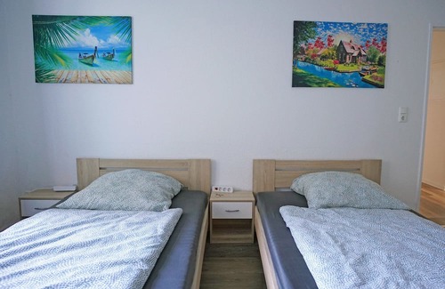 Marxloh House | Neu Sanierte Monteurzimmer 1-8 Personen