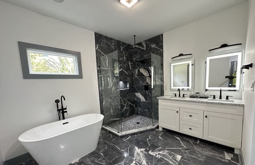 South Richmond House | Holiday Ready 24kt Gold Elegant Home