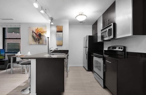 Downtown Washington D.C. House | Stylish 1B Condo | Steps to White House | by GLS
