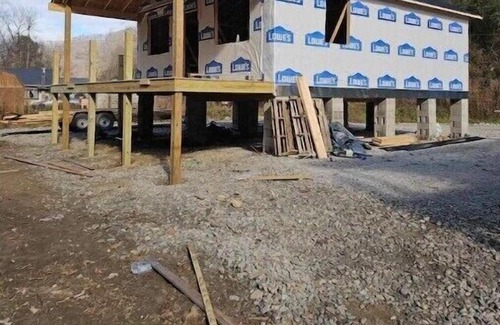 Ragland Cabin | NEW BUILD - Close to Hatfield Mccoy TRAILS - Sleeps 6 - Cliff's Deer Rest