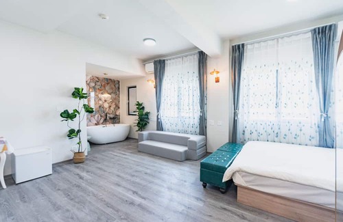 Saipan Hotel | Seabreaze Garden
