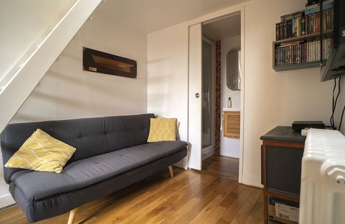 Bagnolet House | Spacious cozy house with balcony and garden