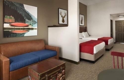 Williamsburg Resort | Great Wolf Lodge Williamsburg VA, deluxe balcony family suite 12/4 -12/7/2023