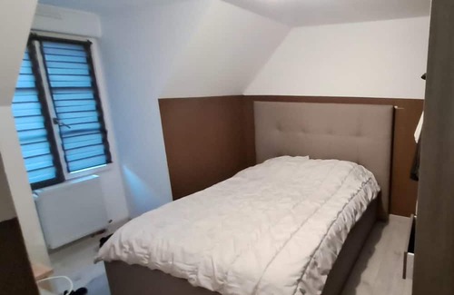 La Chapelle-en-Serval House | Homerez - Beautiful house for 6 ppl. with swimming-pool at La Chapelle-en-Serval